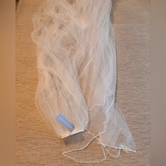 NWT Kylie Crystal & Pearl Beaded Veil Cathedral - 108 inches / White